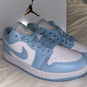 Women’s air Jordan 1 low